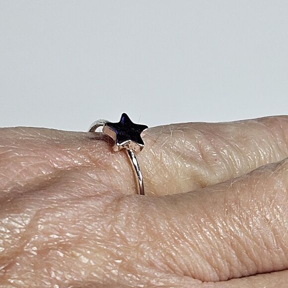 **Sale** Silver Tone Dainty Star Pinky Ring 3.25 - Picture 6 of 13